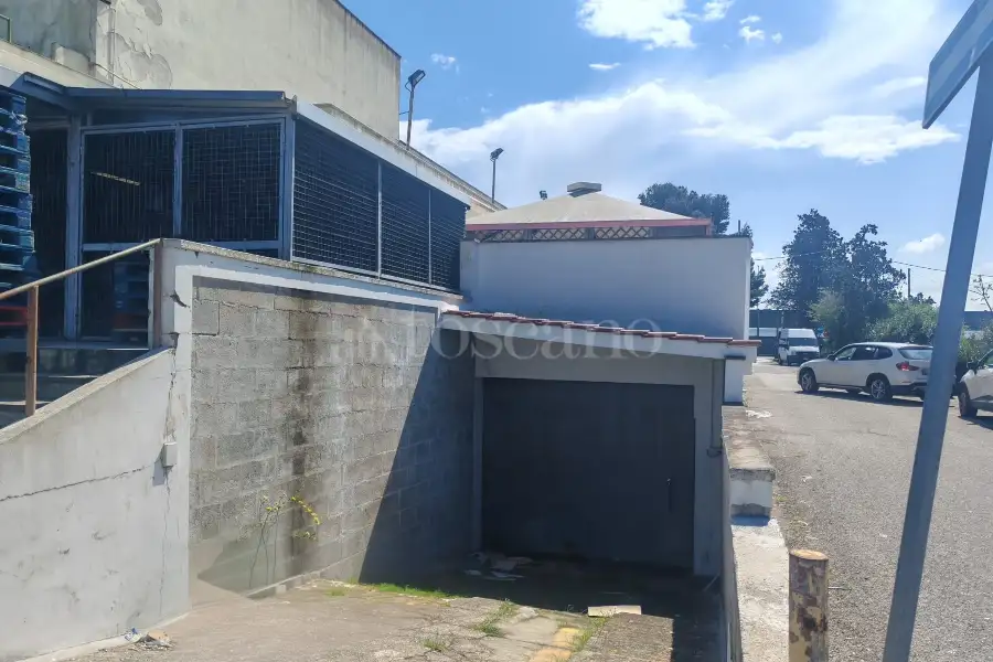 Magazzino in affitto di 300 mq a €1.200 (rif. 21/2026)