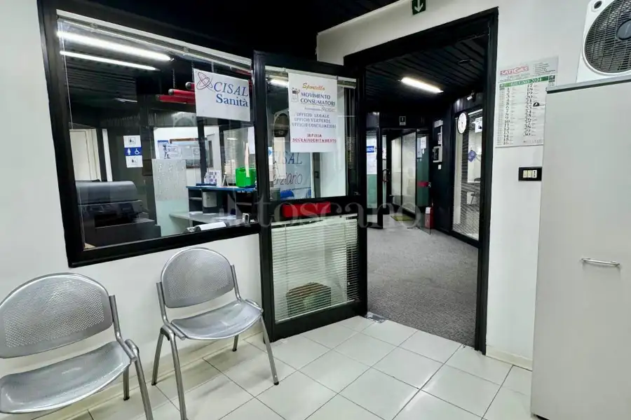 Ufficio in affitto di 250 mq a €1.000 (rif. 69/2024)