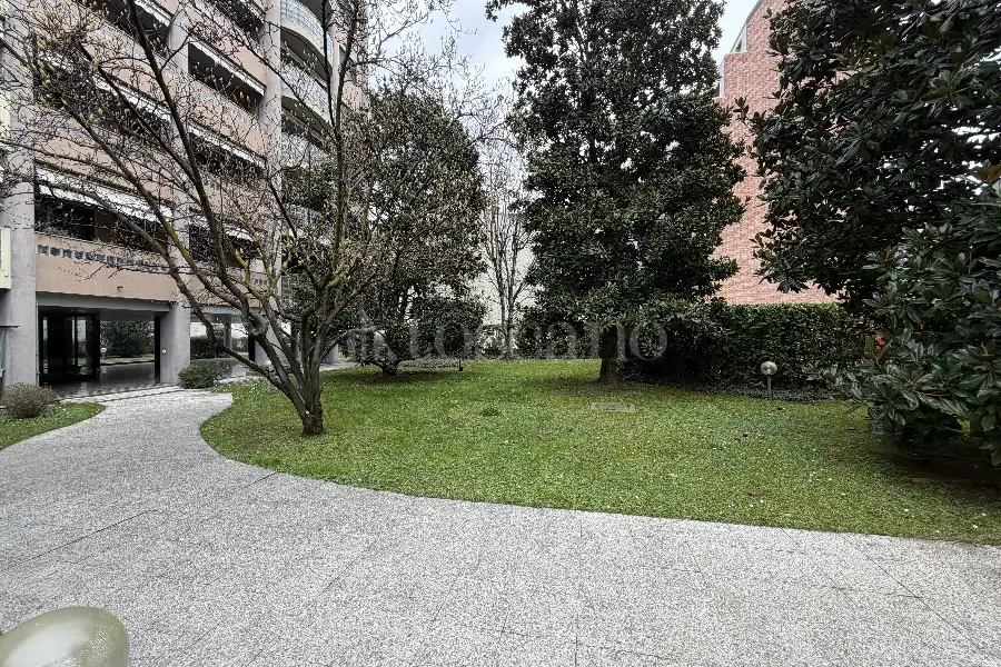 Box in vendita di 16 mq a €40.000 (rif. 6/2026)