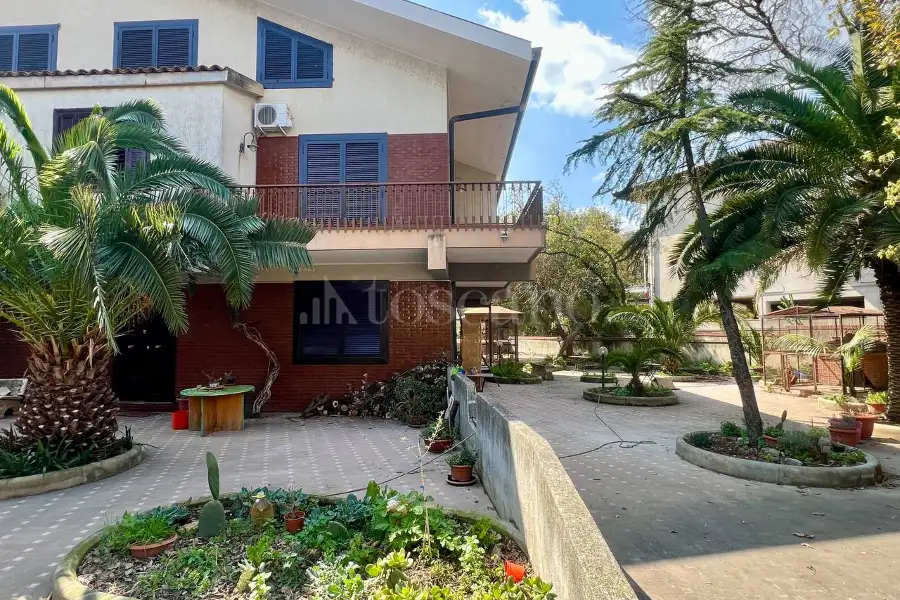 Villa in vendita di 667 mq a €548.000 (rif. 28/2025)