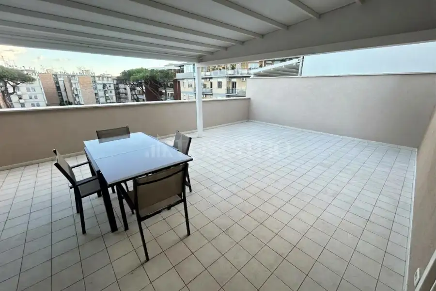Attico in vendita di 95 mq a €419.000 (rif. 49/2026)