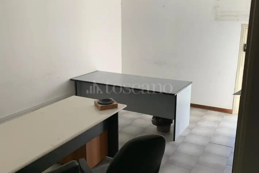 Capannone in affitto di 2.800 mq a €4.300 (rif. 49/2025)