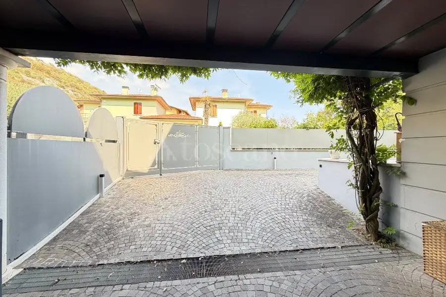 Casa Indipendente in vendita di 200 mq a €570.000 (rif. 32/2026)