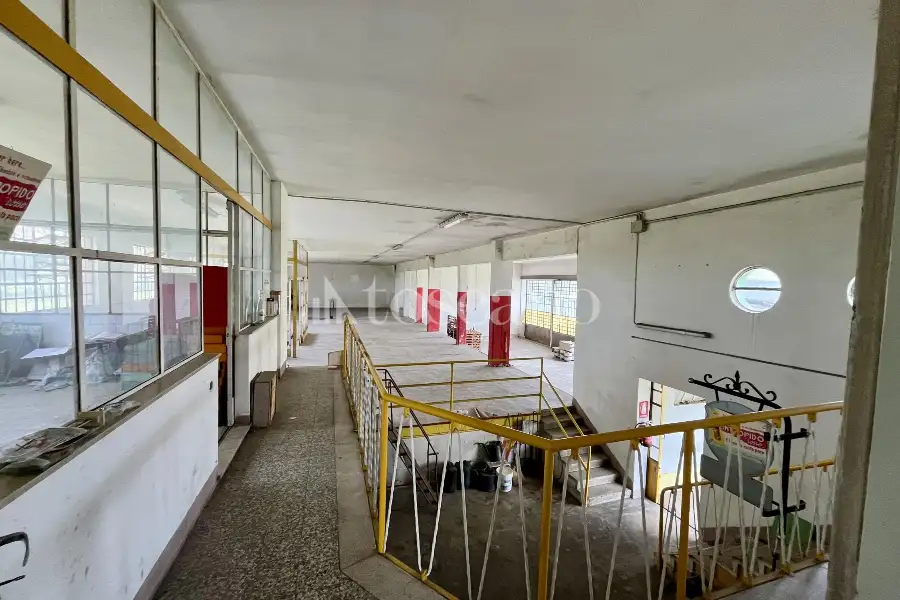 Capannone in vendita di 650 mq a €400,000 (rif. TS0030VE)