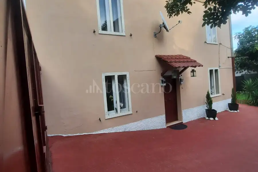 Casa Indipendente in vendita di 225 mq a €155.000 (rif. 2/2026)