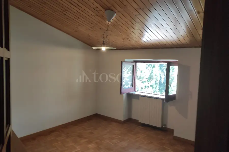 Casa in vendita di 240 mq a €160.000 (rif. 9/2025)