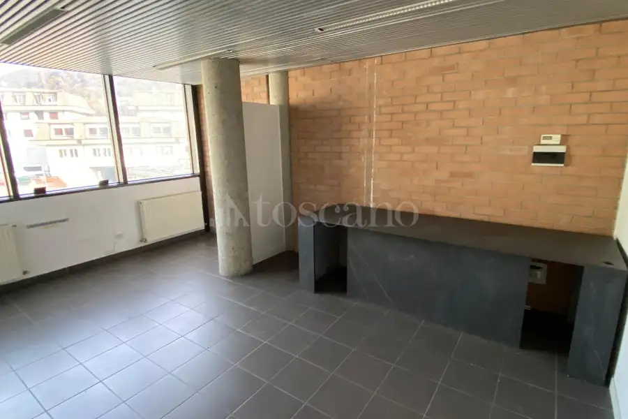 Ufficio in affitto di 115 mq a €1.400 (rif. 35/2026)