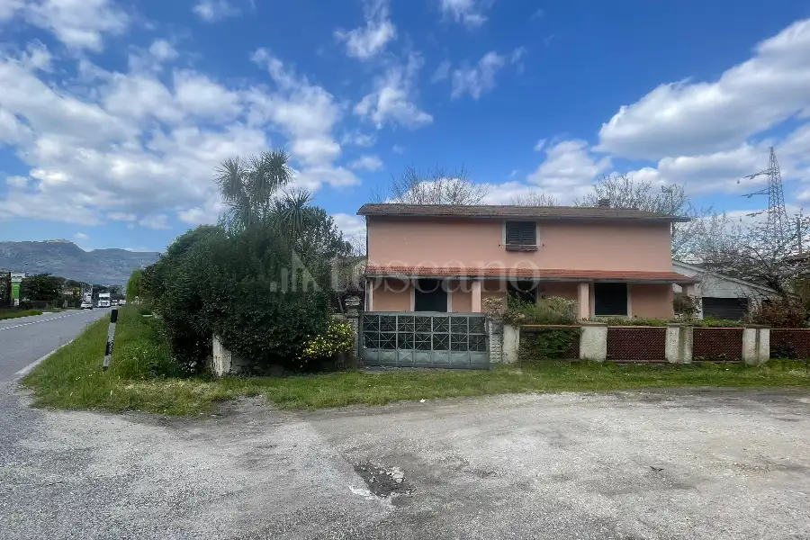 Casa Indipendente in vendita di 137 mq a €98.000 (rif. 8/2026)