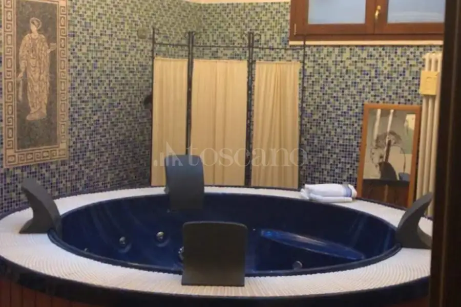 Villa in vendita di 650 mq a €998.000 (rif. 10/2024)