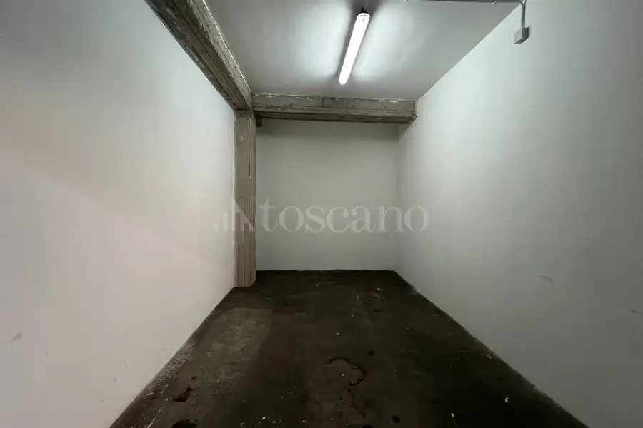 Garage in affitto di 18 mq a €130 (rif. 169/2026)