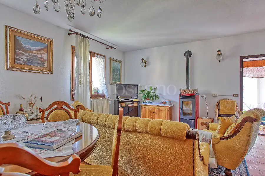 Casa Indipendente in vendita di 500 mq a €360.000 (rif. 21/2026)