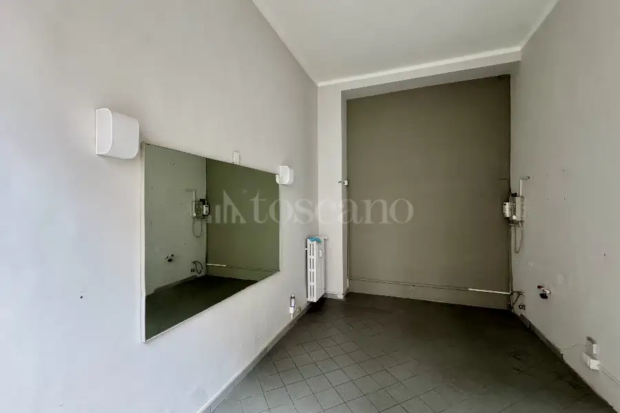Negozio in vendita di 18 mq a €35.000 (rif. 2/2026)