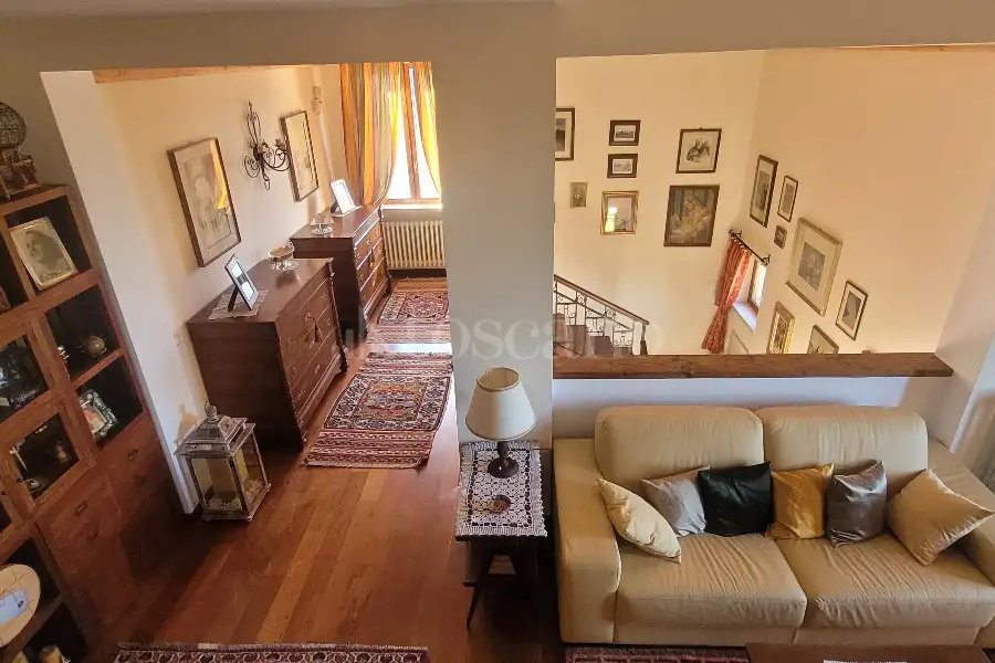 Villa in vendita di 480 mq a €880.000 (rif. 4/2026)