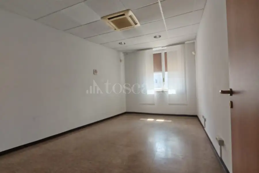 Palazzo in vendita di 800 mq a €1.300.000 (rif. 25/2026)