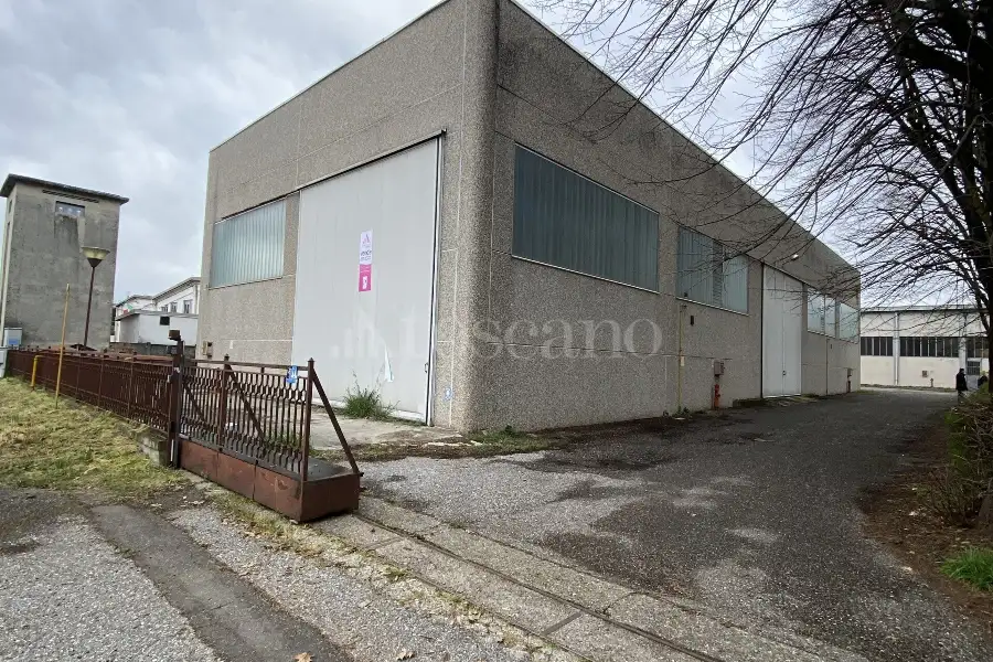 Capannone in vendita di 680 mq a €244,000 (rif. BL6090VE)