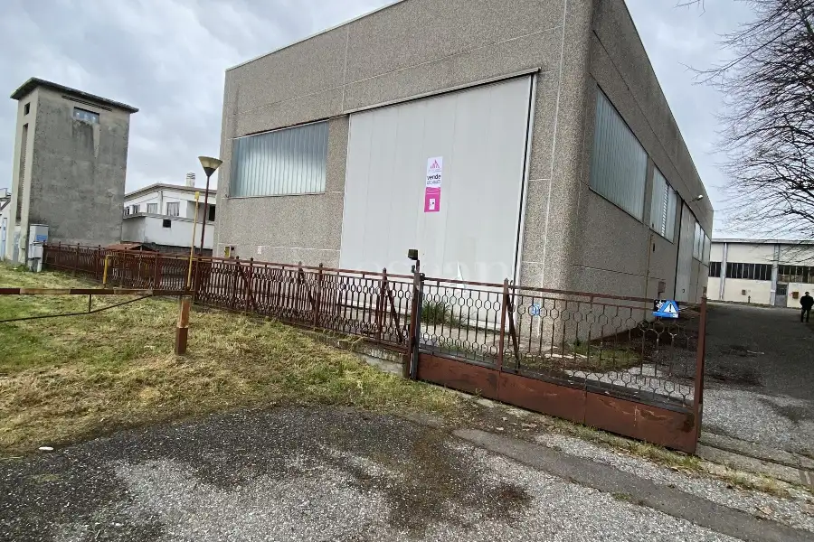 Capannone in vendita di 680 mq a €244,000 (rif. BL6090VE)