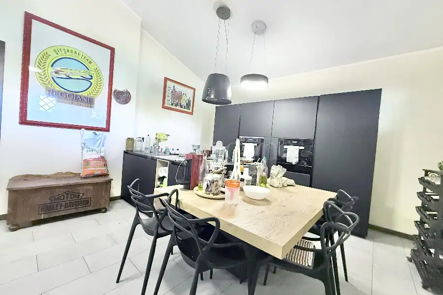Villa in vendita di 260 mq a €539.000 (rif. 17/2026)