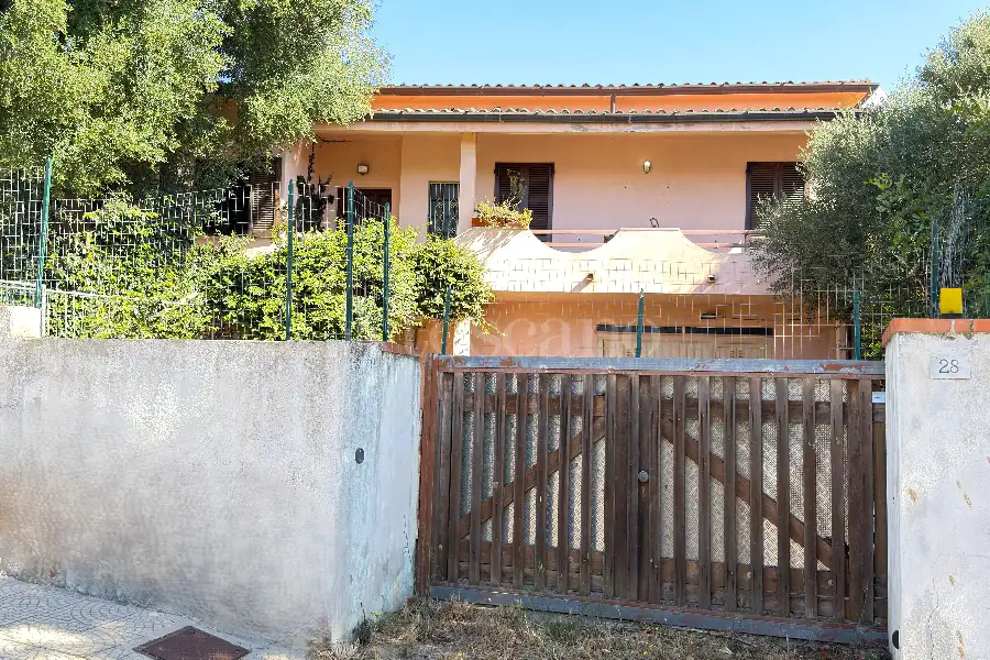 Villa in vendita di 280 mq a €590.000 (rif. 21/2026)