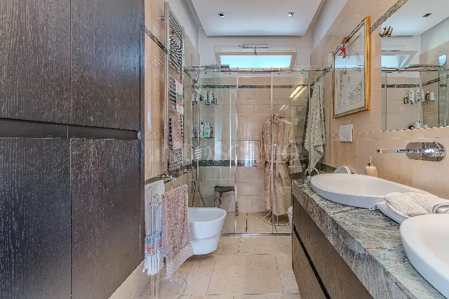 Attico in vendita di 185 mq a €737.000 (rif. 27/2026)