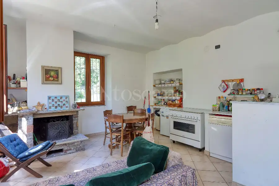 Villa Plurifamiliare in vendita di 310 mq a €515.000 (rif. 161/2026)