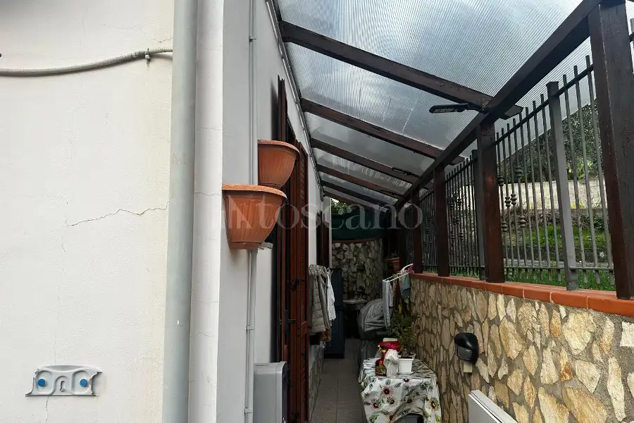 Casa Indipendente in vendita di 250 mq a €250.000 (rif. 92/2026)