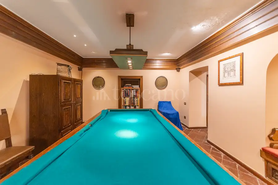Villa in vendita di 750 mq a €1.950.000 (rif. 53/2026)