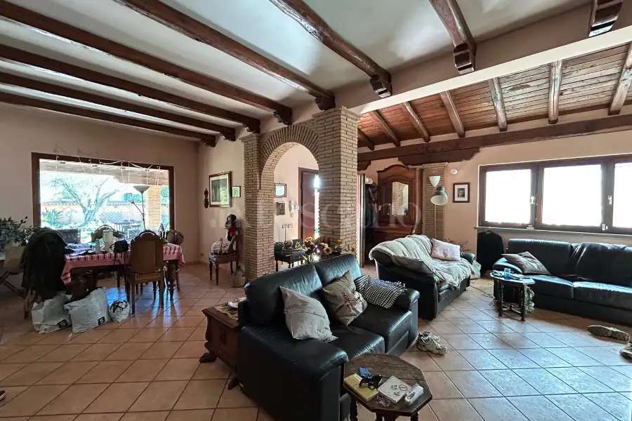 Villa in vendita di 220 mq a €999.000 (rif. 62/2025)