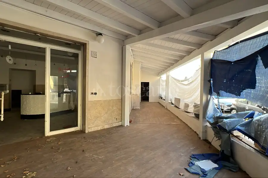 Negozio in vendita di 110 mq a €219.000 (rif. 12/2026)