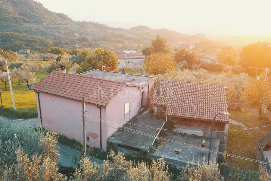 Casa Indipendente in vendita di 185 mq a €89.000 (rif. 35/2024)