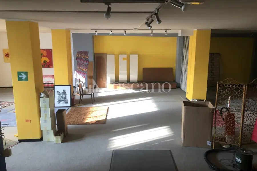 Magazzino in vendita di 406 mq a €98,000 (rif. MRE3022VE)