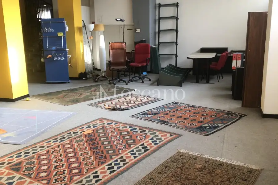 Capannone in vendita di 406 mq a €98,000 (rif. MRE3022VE)