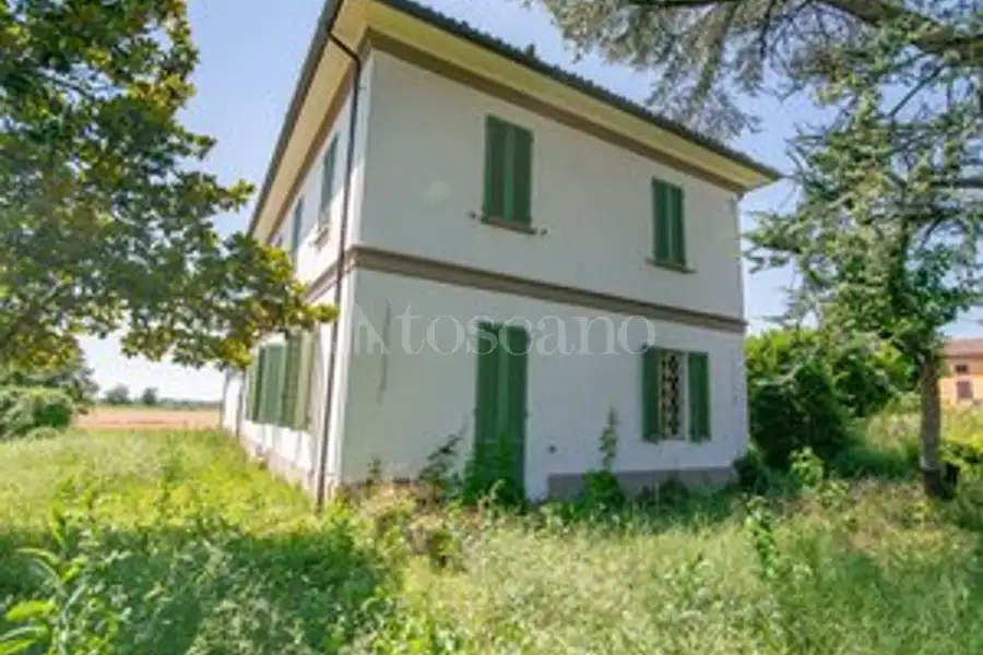 Casale in vendita di 400 mq a €180.000 (rif. 11/2026)