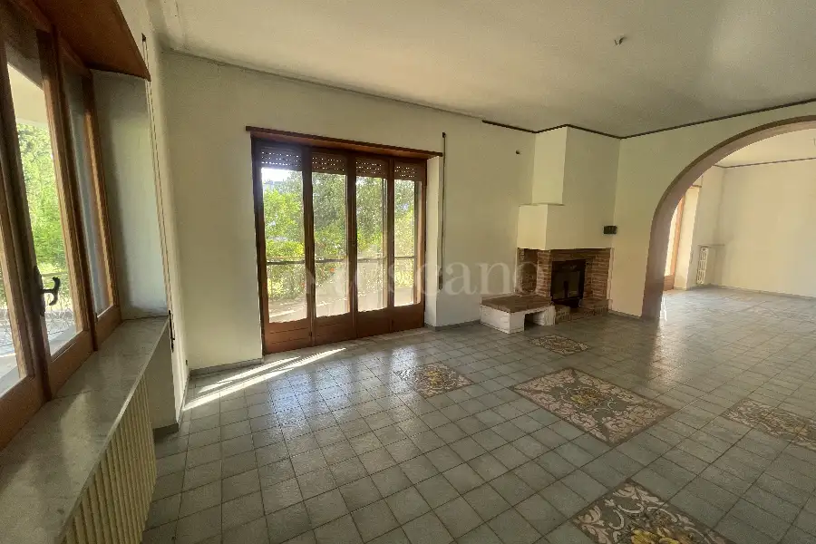 Villa in vendita di 300 mq a €220.000 (rif. 10/2025)