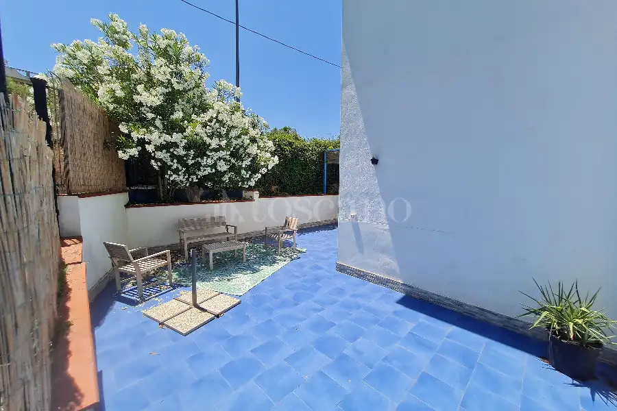 Villa Bifamiliare in vendita di 203 mq a €760.000 (rif. 51/2026)