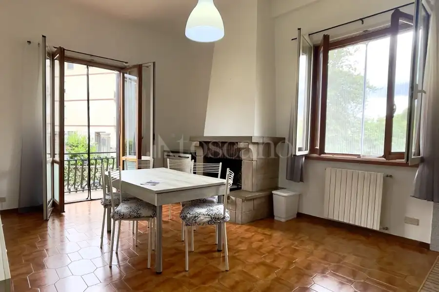 Villa Bifamiliare in vendita di 450 mq a €249.000 (rif. 23/2025)