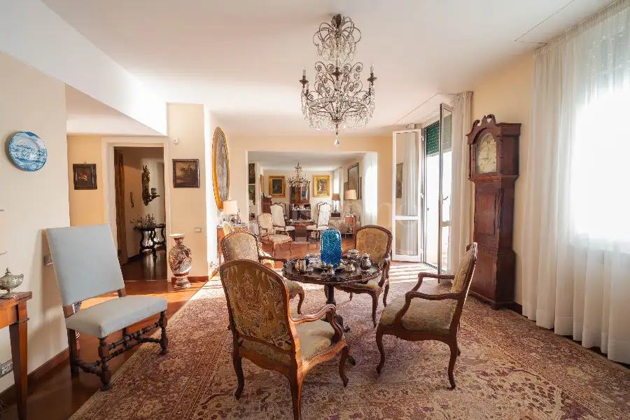 Casa in vendita di 280 mq a €1.950.000 (rif. 49/2025)