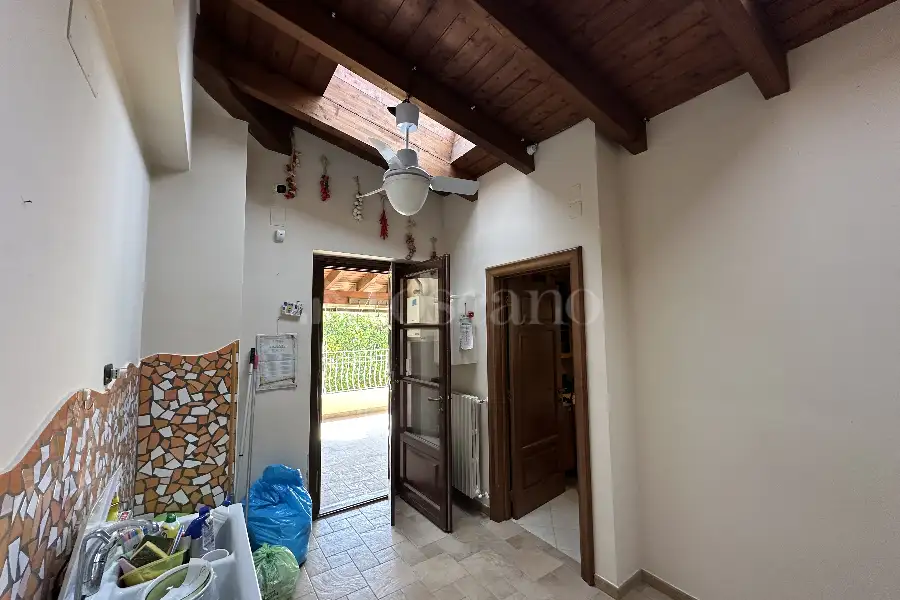 Casale in vendita di 747 mq a €790.000 (rif. 11/2026)