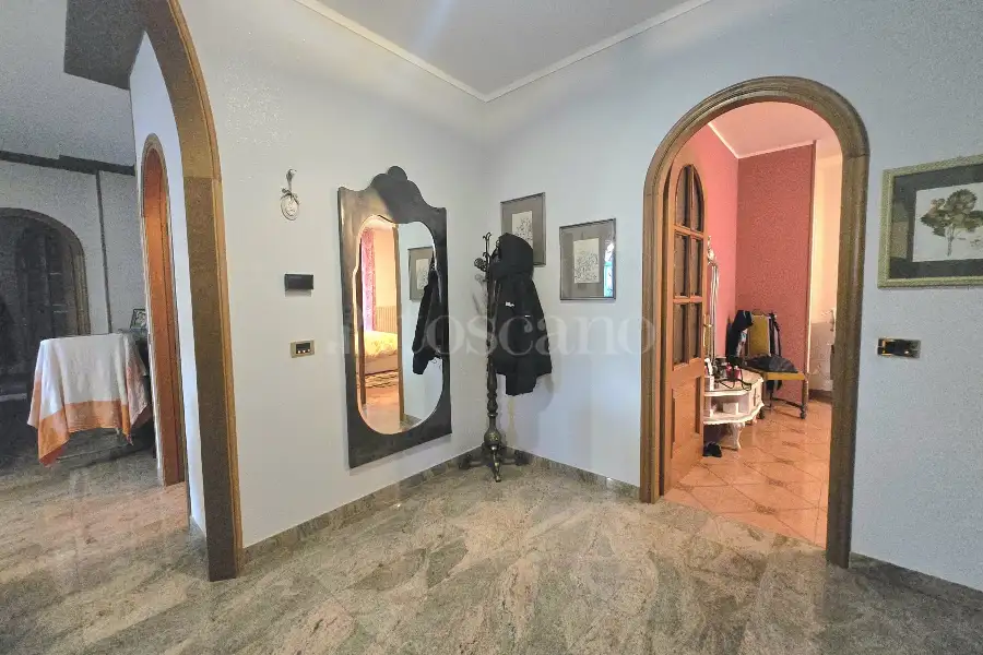 Villa in vendita di 550 mq a €970.000 (rif. 10/2026)