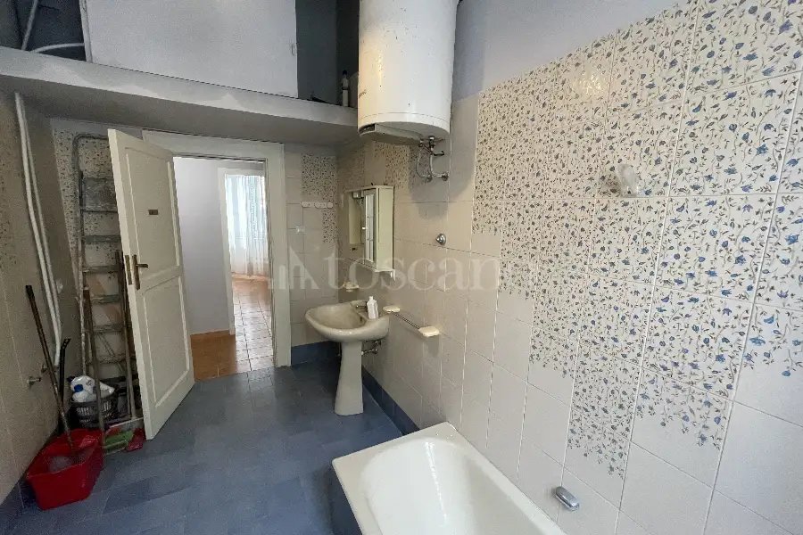Ufficio in affitto di 87 mq a €550 (rif. 39/2025)