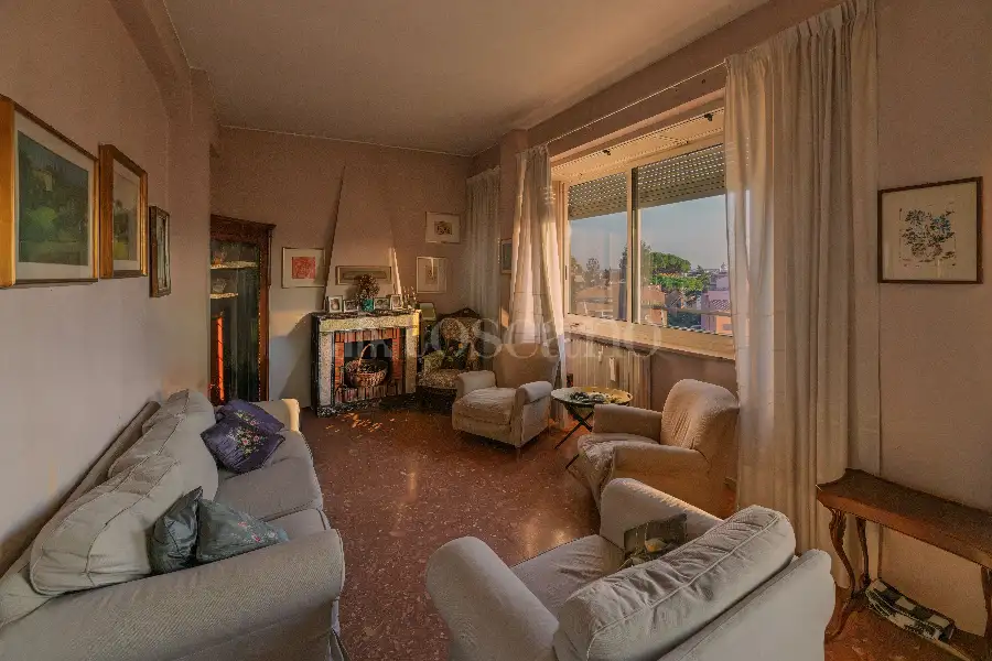 Attico in vendita di 185 mq a €1.250.000 (rif. 16/2026)