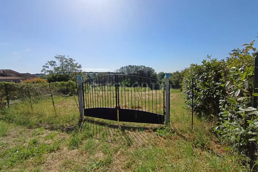 Agricolo in vendita di 1.500 mq a €40.000 (rif. 71/2025)