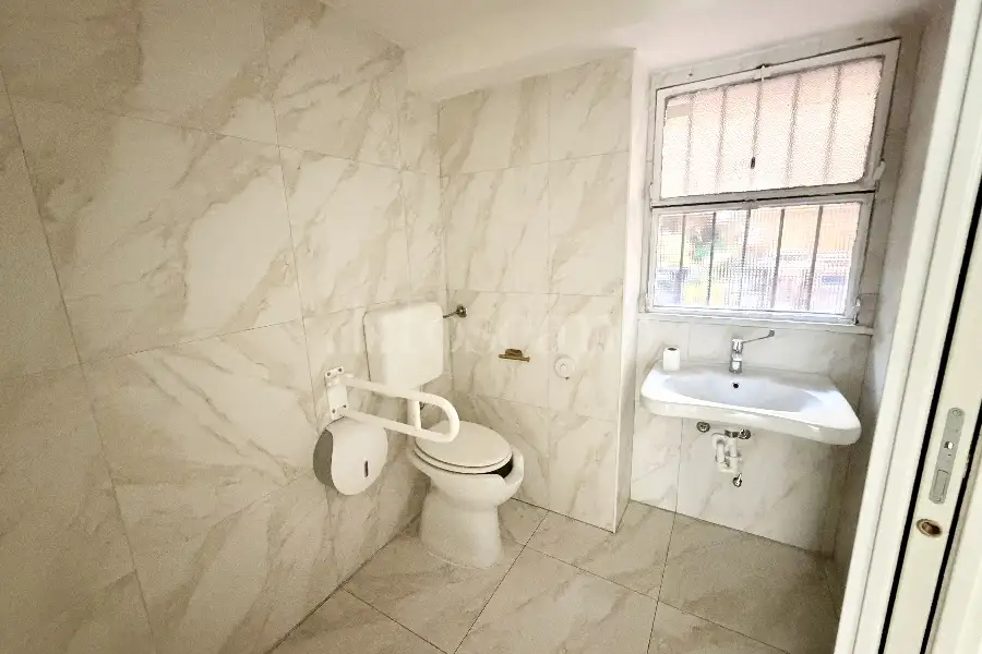 Negozio in vendita di 55 mq a €480.000 (rif. 120/2026)