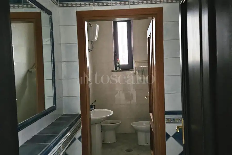 Negozio in affitto di 200 mq a €1.400 (rif. 16/2026)