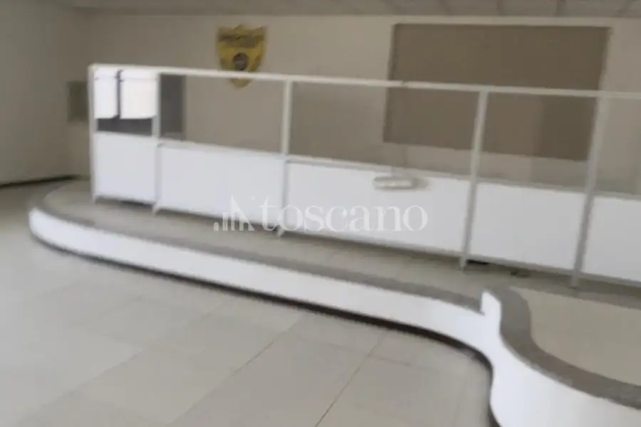 Capannone in vendita di 770 mq a €371,000 (rif. BL6139VE)