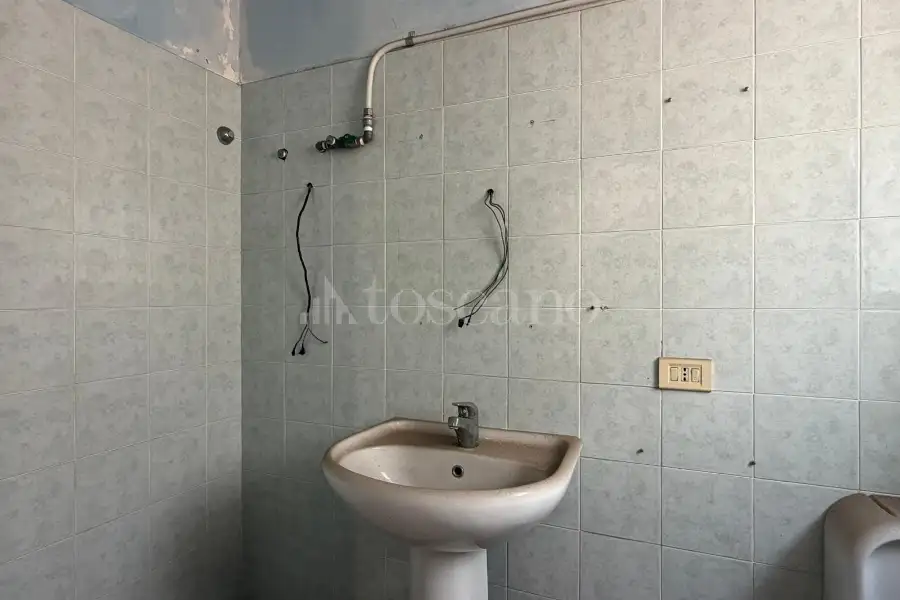 Palazzo in vendita di 263 mq a €248.000 (rif. 118/2026)