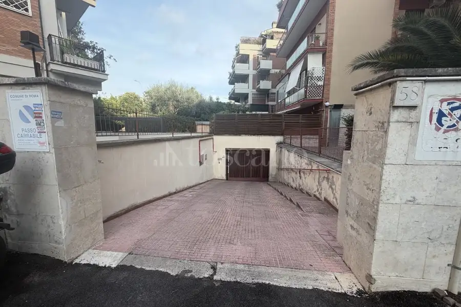 Box in vendita di 10 mq a €29.000 (rif. 30/2026)