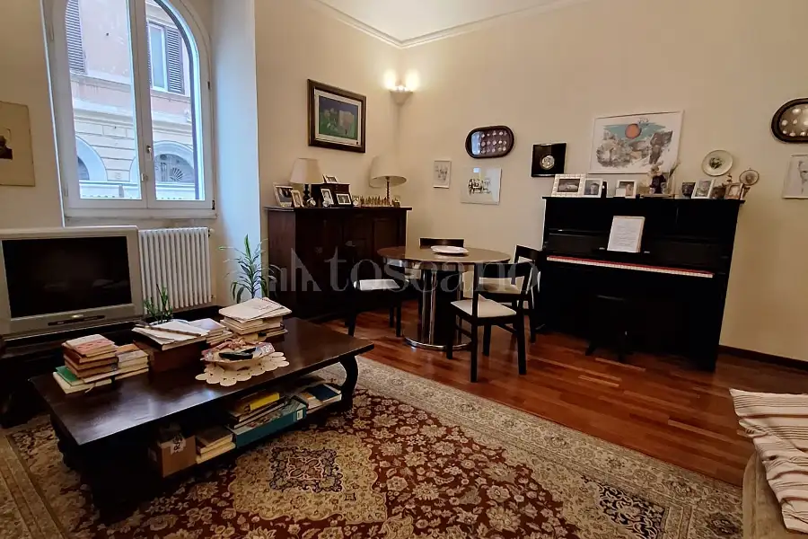 Casa in vendita di 211 mq a €890.000 (rif. 92/2025)
