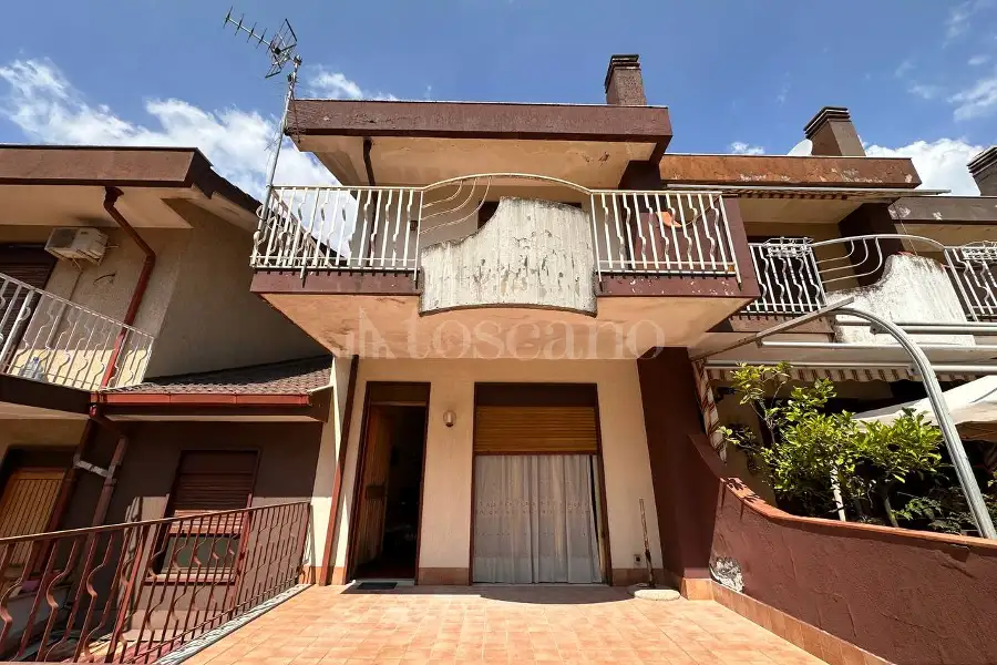 Villino a Schiera in vendita di 200 mq a €249.000 (rif. 144/2026)