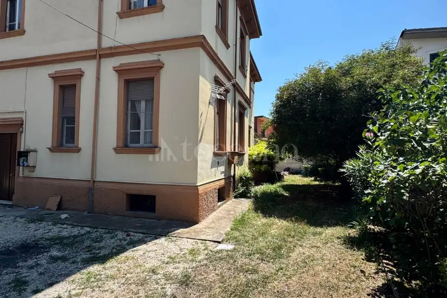 Villa in vendita di 413 mq a €700.000 (rif. 94/2025)