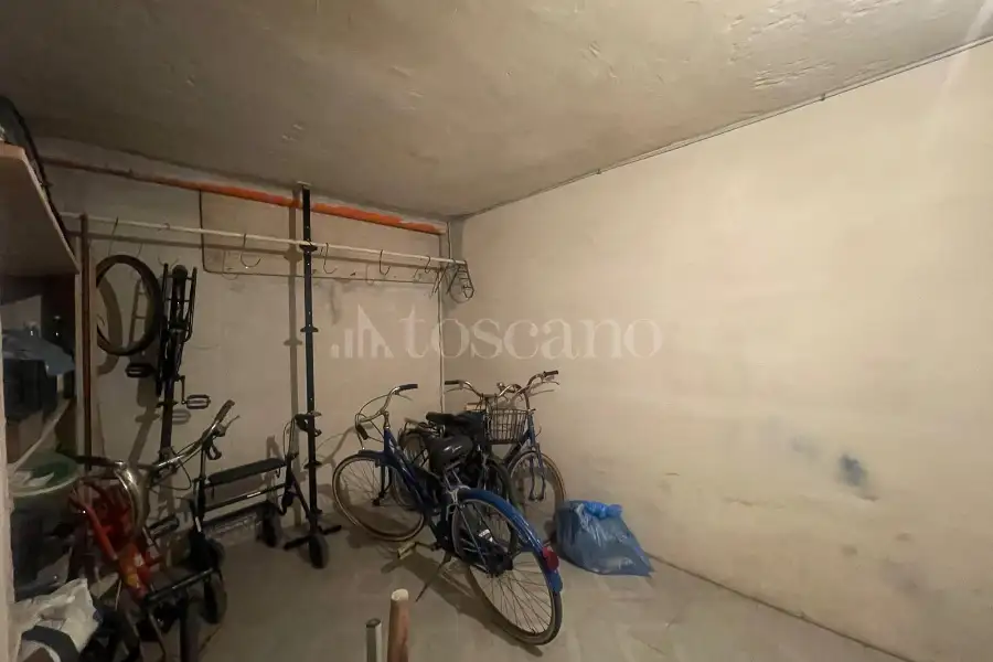 Box in vendita di 20 mq a €12.000 (rif. 53/2026)